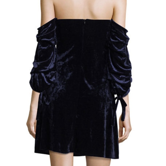 New Romeo & Juliet Velvet Off-the-Shoulder Dress - Picture 5 of 5